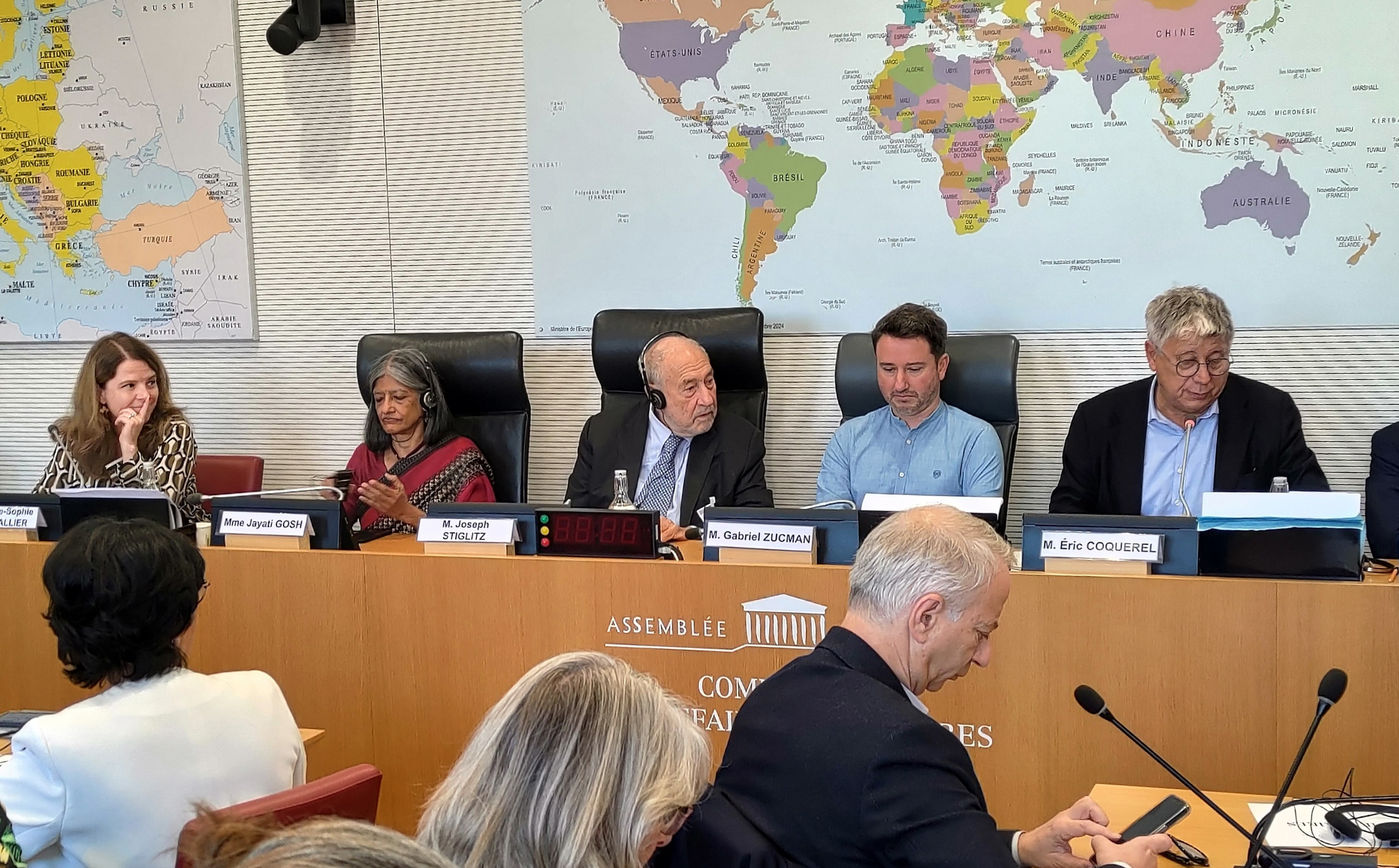 Taxer les super-riches? Débat exceptionnel avec Zucman, Stiglitz et Ghosh